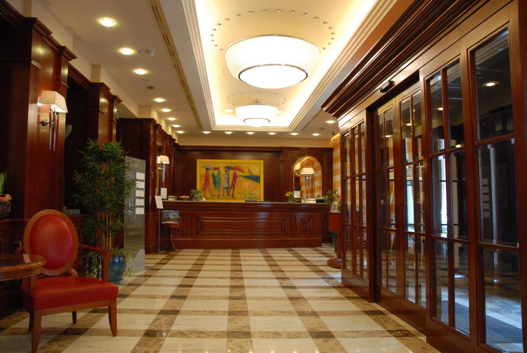 Best Western Premier Hotel Astoria Загреб Екстериор снимка